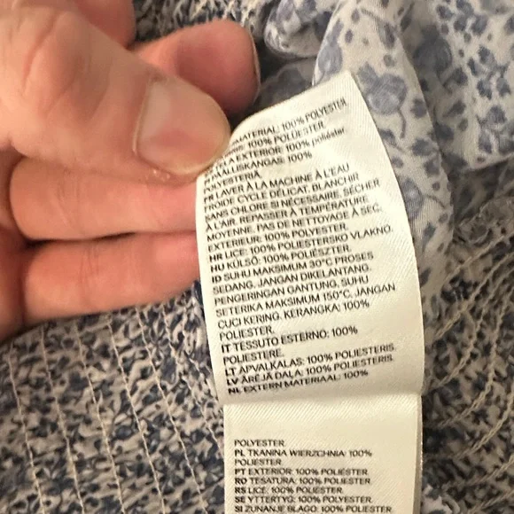 H&M Black and White Floral Blouse - Picture 6 of 6